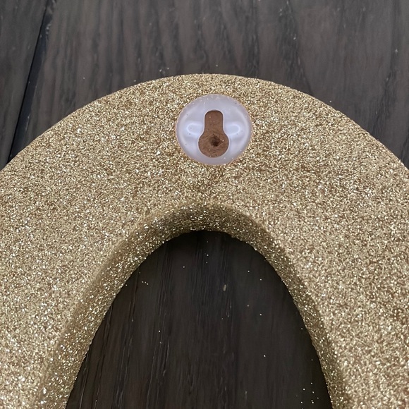 70 in Gold/Glitter - Picture 3 of 4